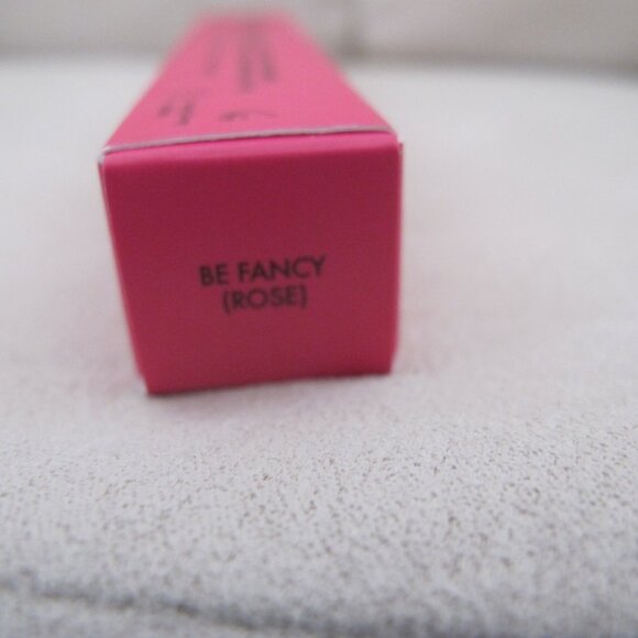 New Be a 10 Lip Gloss - Picture 3 of 6